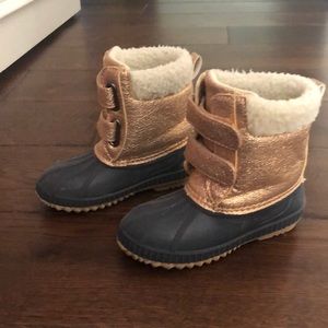 GAP snow boots size 9/10 in girls
